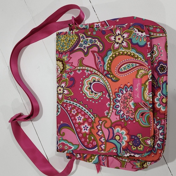 Vera Bradley Handbags - Vera Bradley Messenger Bag